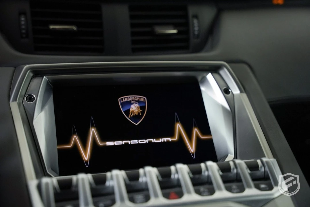 2014 Lamborghini Aventador LP700-4 - Image 28 of 31