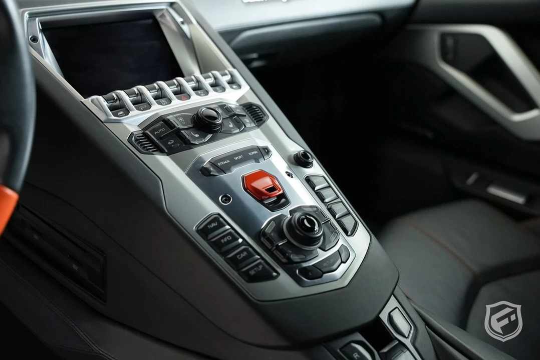 2014 Lamborghini Aventador LP700-4 - Image 20 of 31