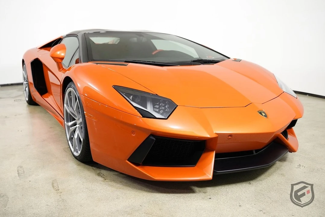 2014 Lamborghini Aventador LP700-4 - Image 2 of 12