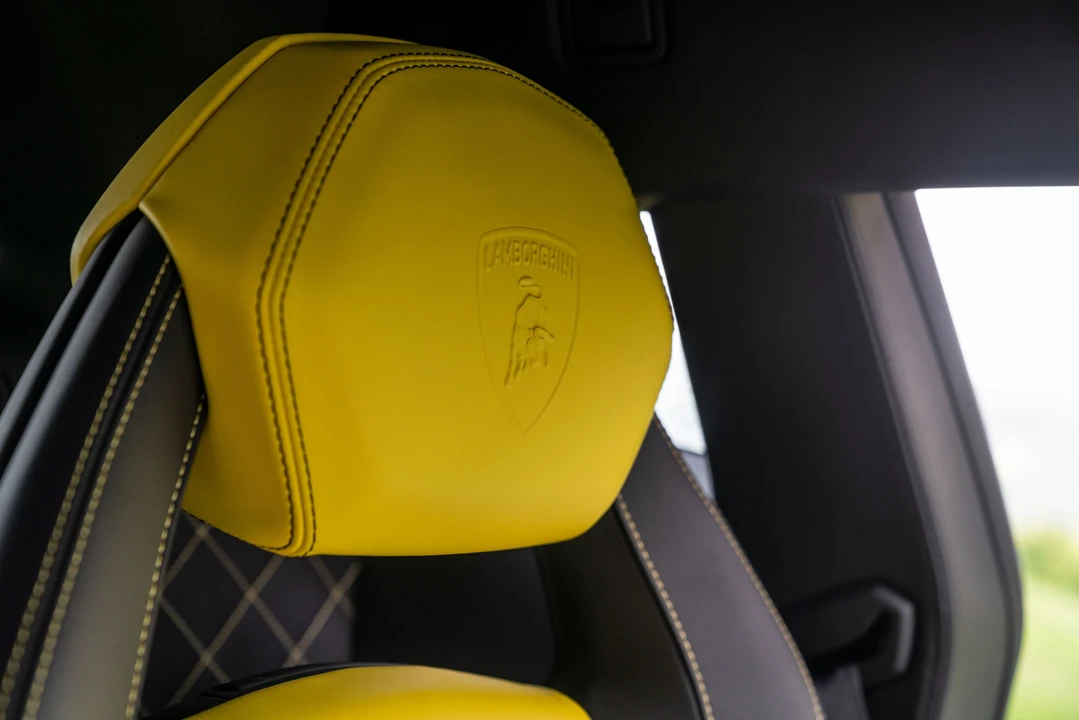 2014 Lamborghini Aventador LP700-4 - Image 10 of 31