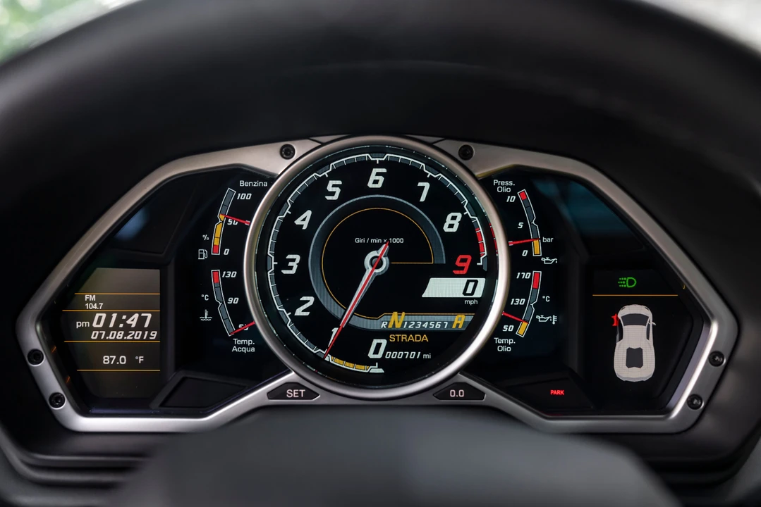2014 Lamborghini Aventador LP700-4 - Image 24 of 31
