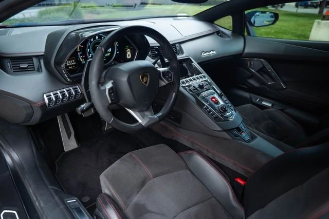 2014 Lamborghini Aventador LP700-4 - Image 18 of 31