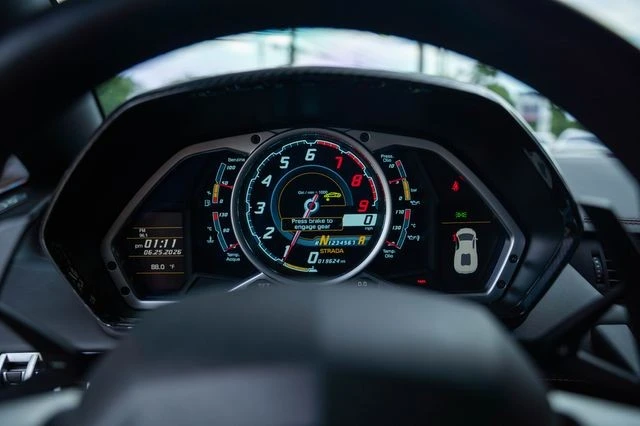 2014 Lamborghini Aventador LP700-4 - Image 25 of 31