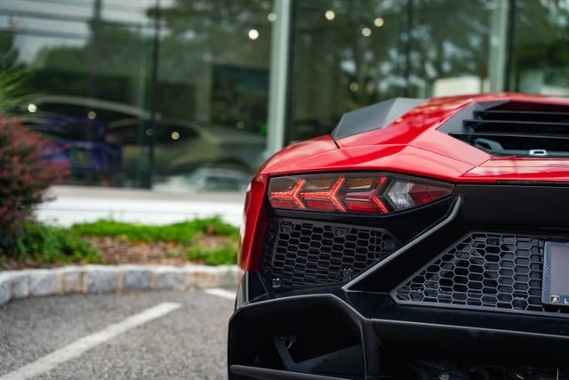 2014 Lamborghini Aventador LP700-4 - Image 15 of 31