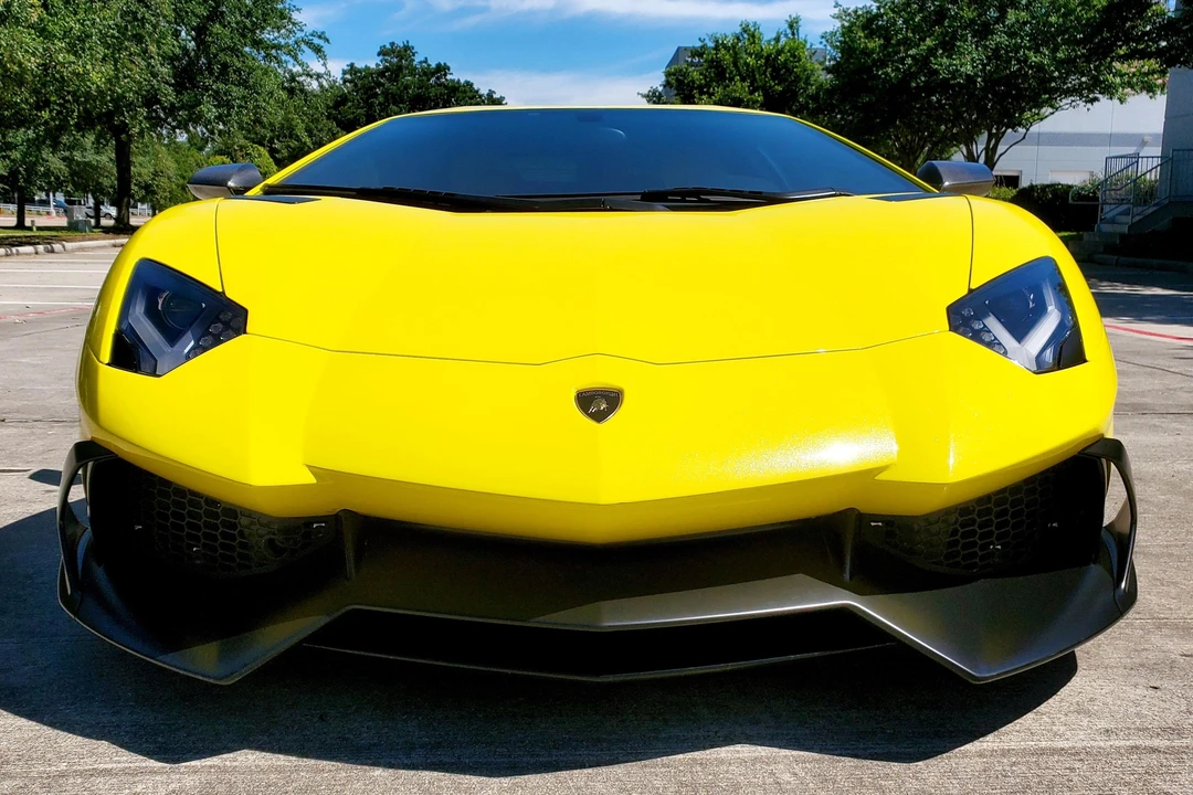 2014 Lamborghini Aventador LP700-4 - Image 2 of 31