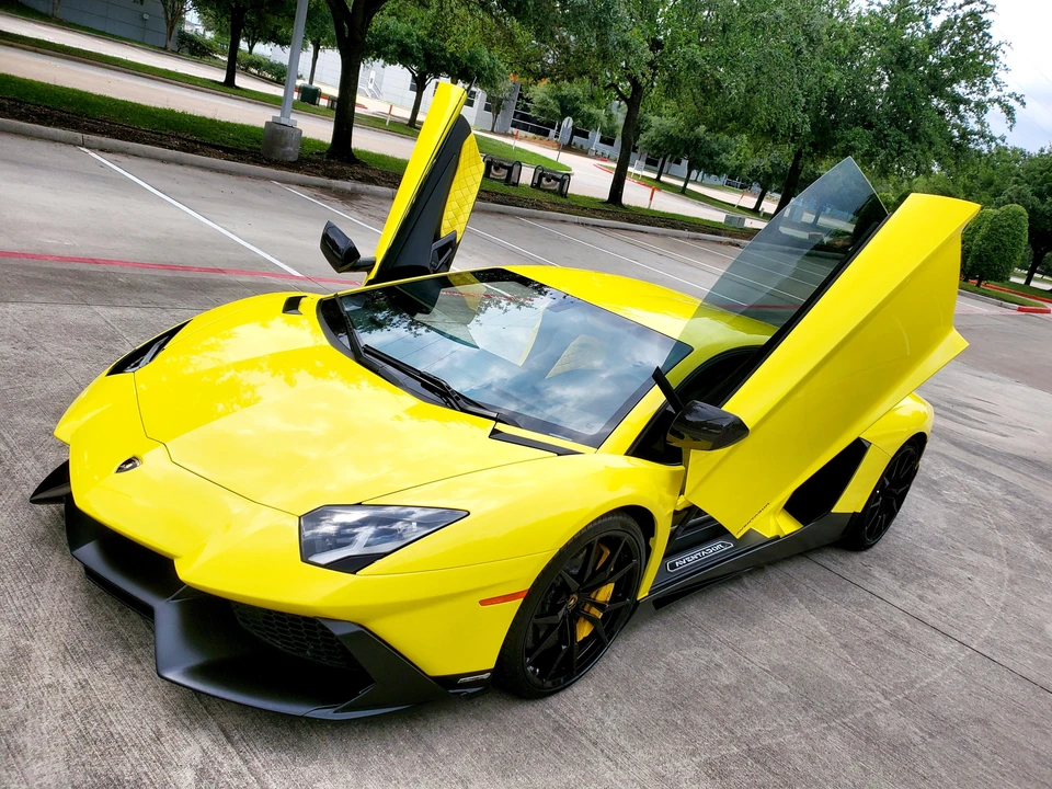 2014 Lamborghini Aventador LP700-4 - Image 25 of 31