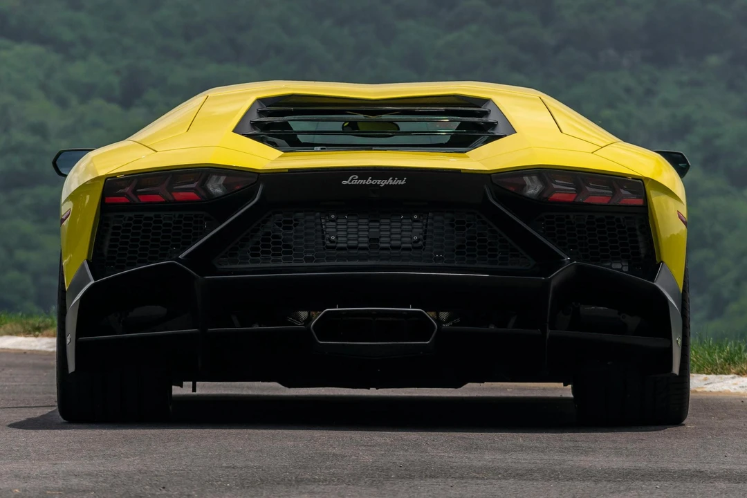 2014 Lamborghini Aventador LP700-4 - Image 5 of 31