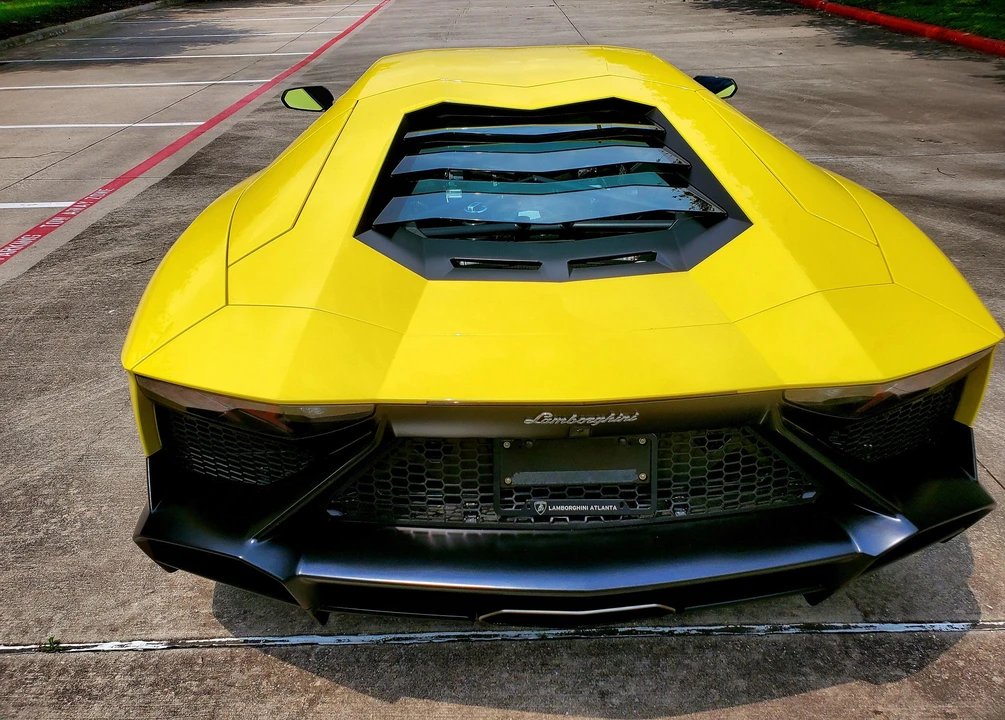 2014 Lamborghini Aventador LP700-4 - Image 15 of 31