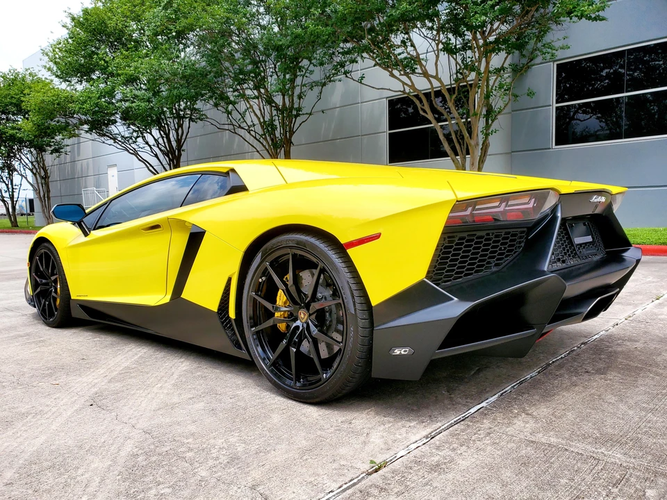 2014 Lamborghini Aventador LP700-4 - Image 14 of 31