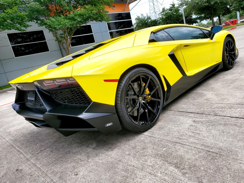 2014 Lamborghini Aventador LP700-4 - Image 18 of 31