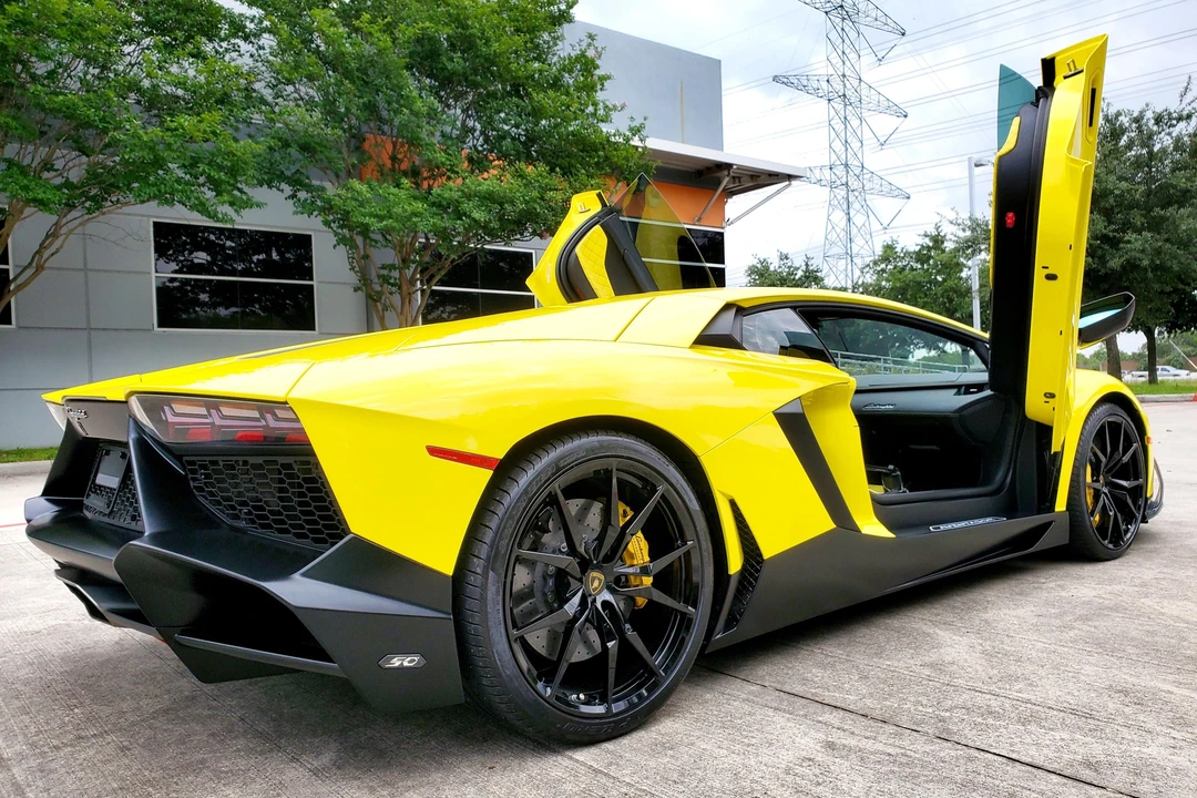 2014 Lamborghini Aventador LP700-4 - Image 4 of 31