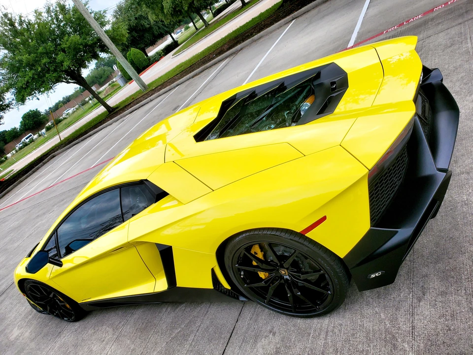 2014 Lamborghini Aventador LP700-4 - Image 13 of 31