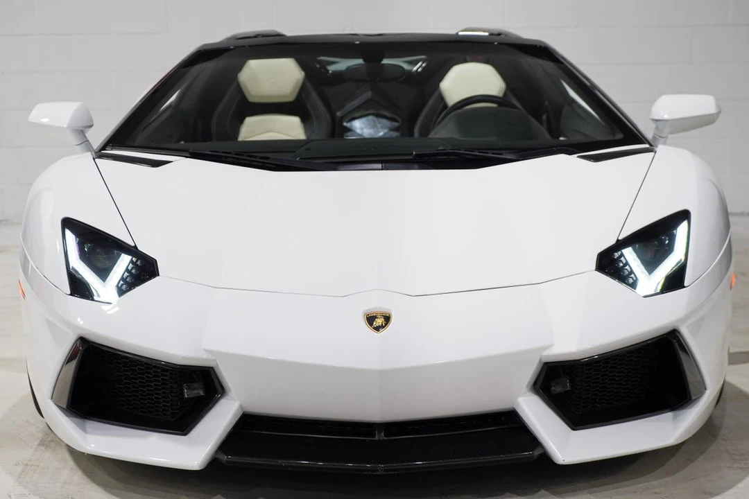2014 Lamborghini Aventador LP700-4 - Image 5 of 21