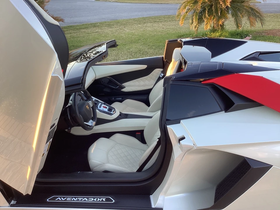 2014 Lamborghini Aventador LP700-4 - Image 16 of 21