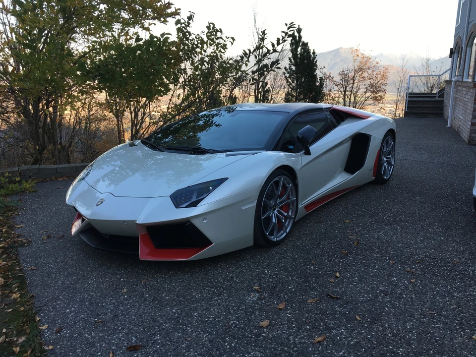 2014 Lamborghini Aventador LP700-4 - Image 9 of 21