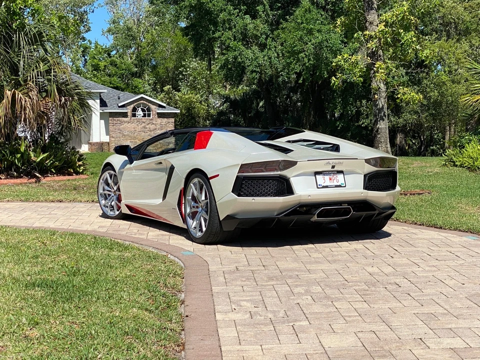 2014 Lamborghini Aventador LP700-4 - Image 4 of 21