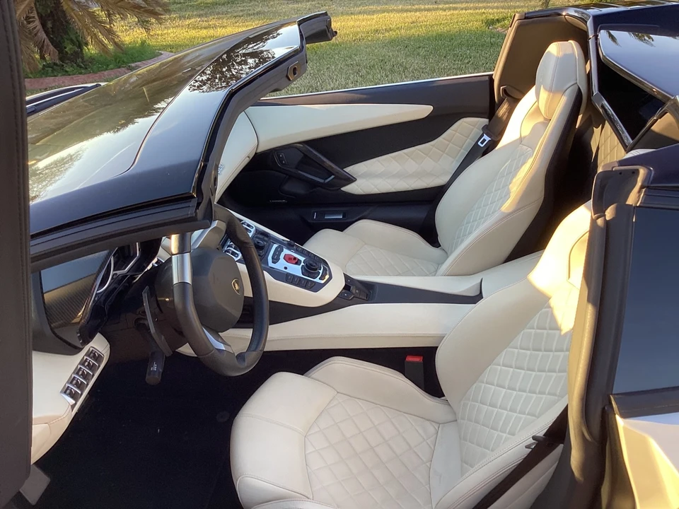 2014 Lamborghini Aventador LP700-4 - Image 11 of 21