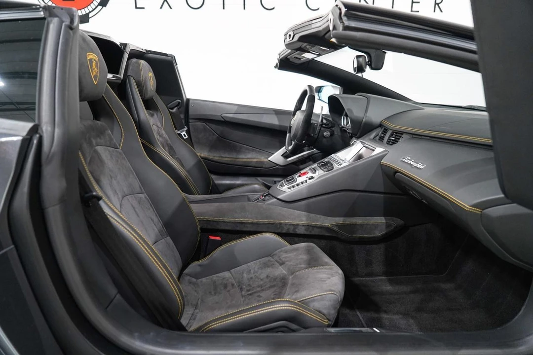 2014 Lamborghini Aventador LP700-4 - Image 16 of 21