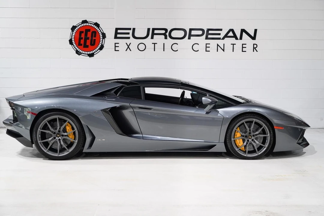 2014 Lamborghini Aventador LP700-4 - Image 9 of 21