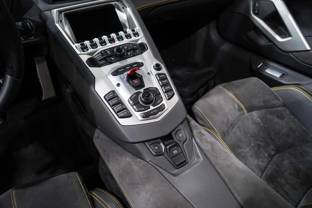 2014 Lamborghini Aventador LP700-4 - Image 14 of 21