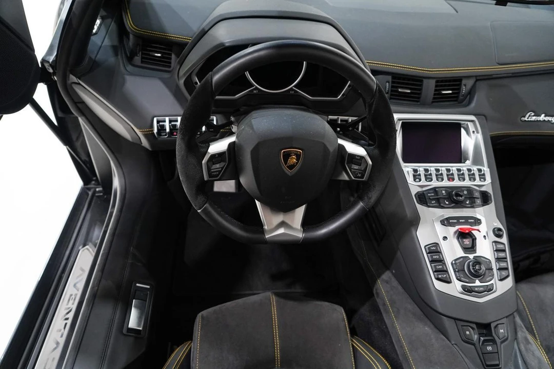 2014 Lamborghini Aventador LP700-4 - Image 12 of 21