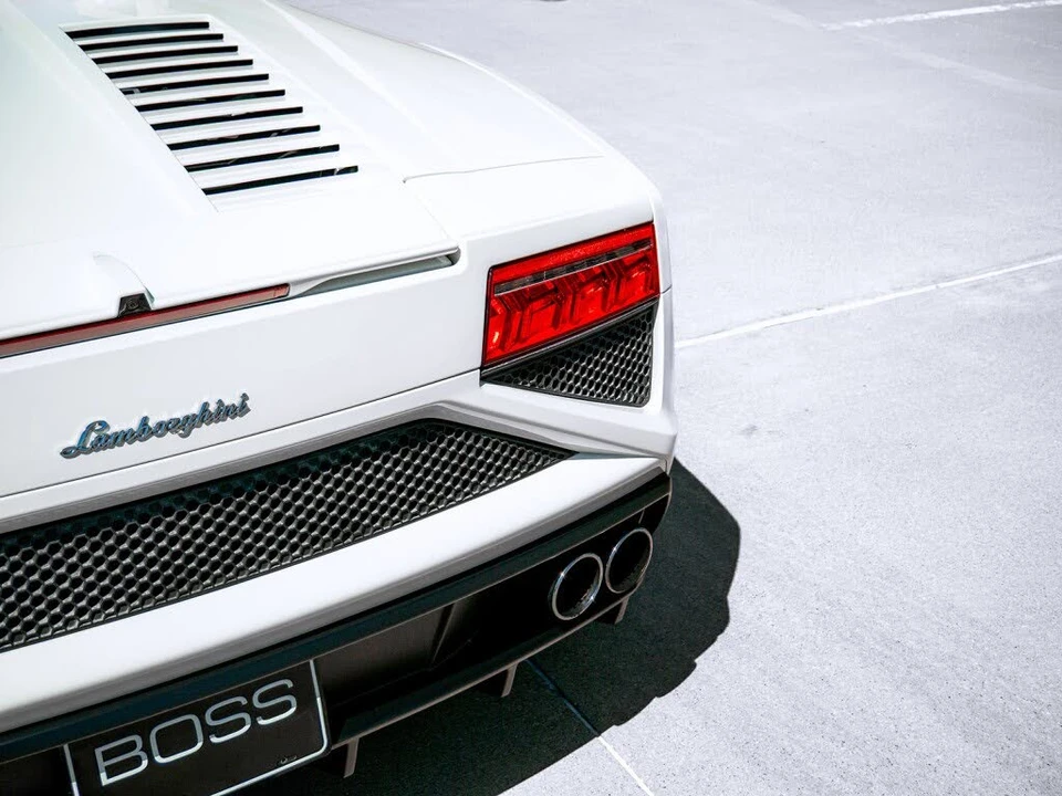 2014 Lamborghini Gallardo LP570-4 Spyder Performante - Image 18 of 31