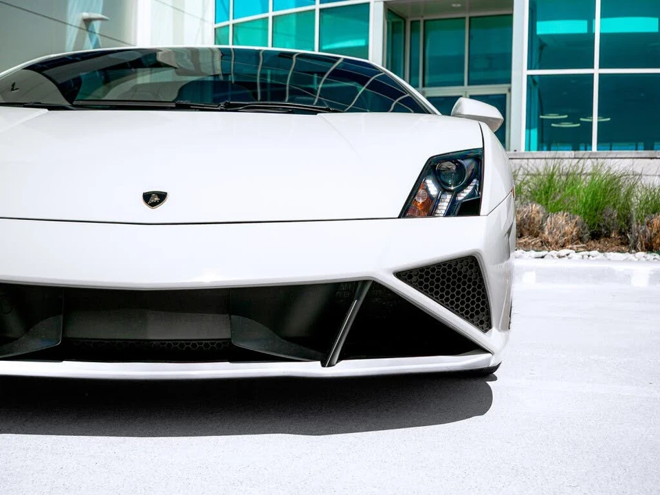 2014 Lamborghini Gallardo LP570-4 Spyder Performante - Image 11 of 31