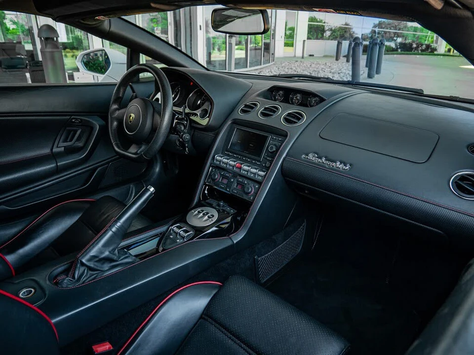 2014 Lamborghini Gallardo LP570-4 Spyder Performante - Image 28 of 31