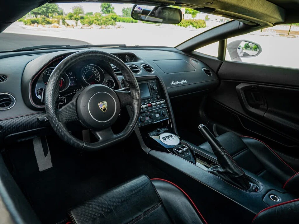 2014 Lamborghini Gallardo LP570-4 Spyder Performante - Image 25 of 31