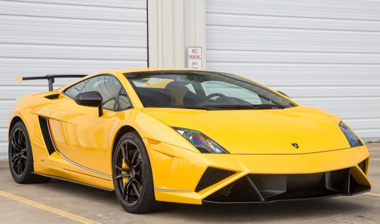 2014 Lamborghini Gallardo LP570-4 Squadra Corse - Image 1 of 31