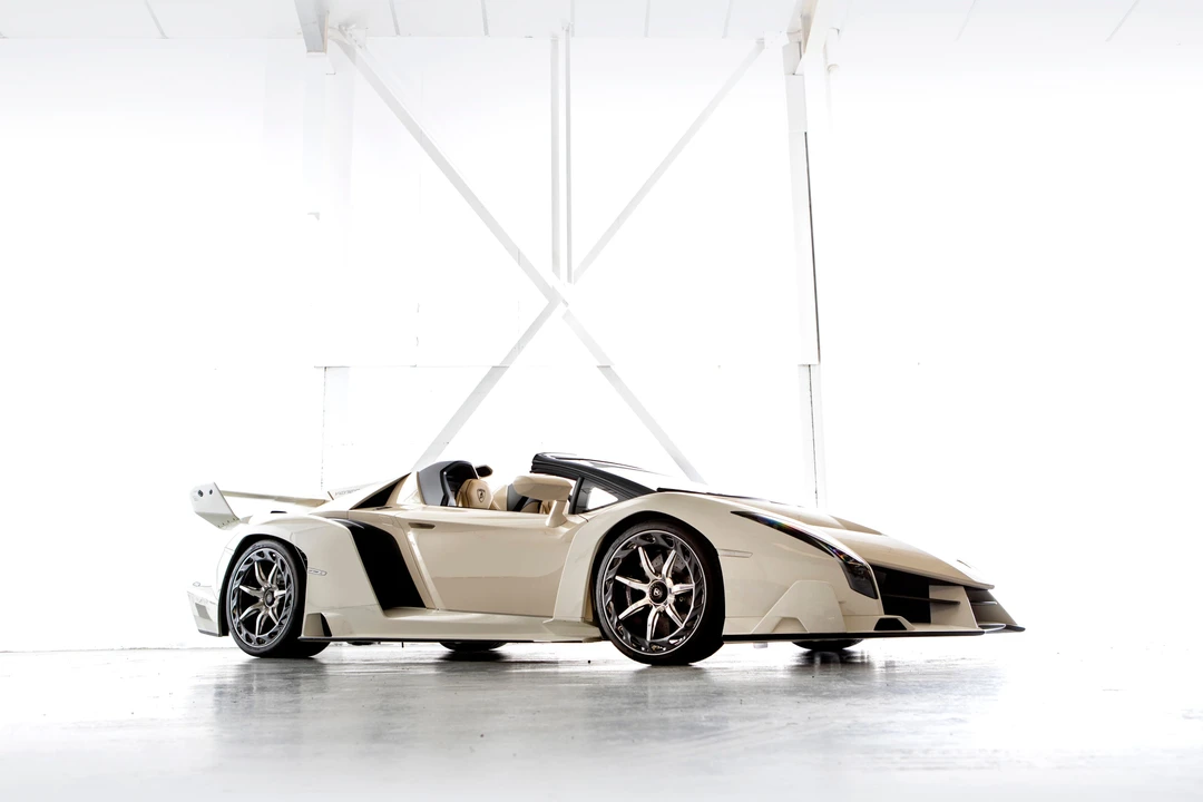 2014 Lamborghini Veneno - Image 13 of 31