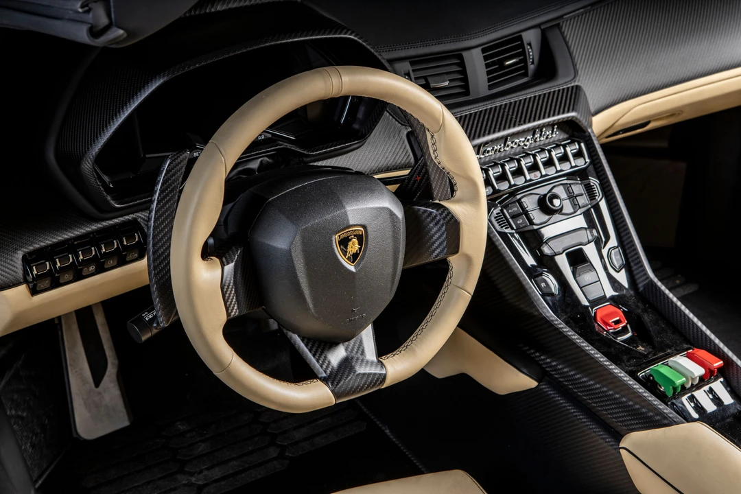 2014 Lamborghini Veneno - Image 23 of 31