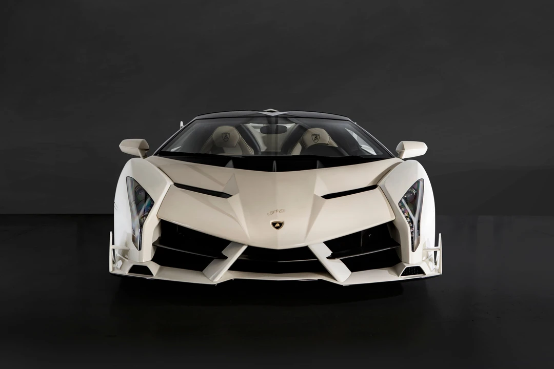 2014 Lamborghini Veneno - Image 2 of 31