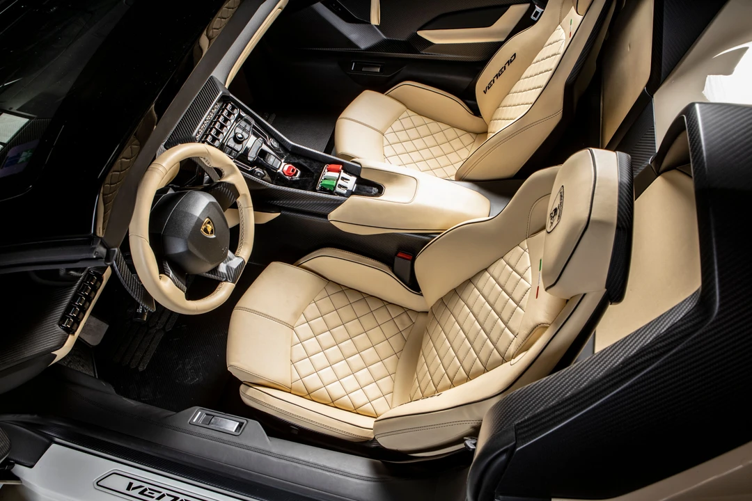 2014 Lamborghini Veneno - Image 20 of 31