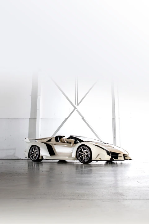 2014 Lamborghini Veneno - Image 17 of 31