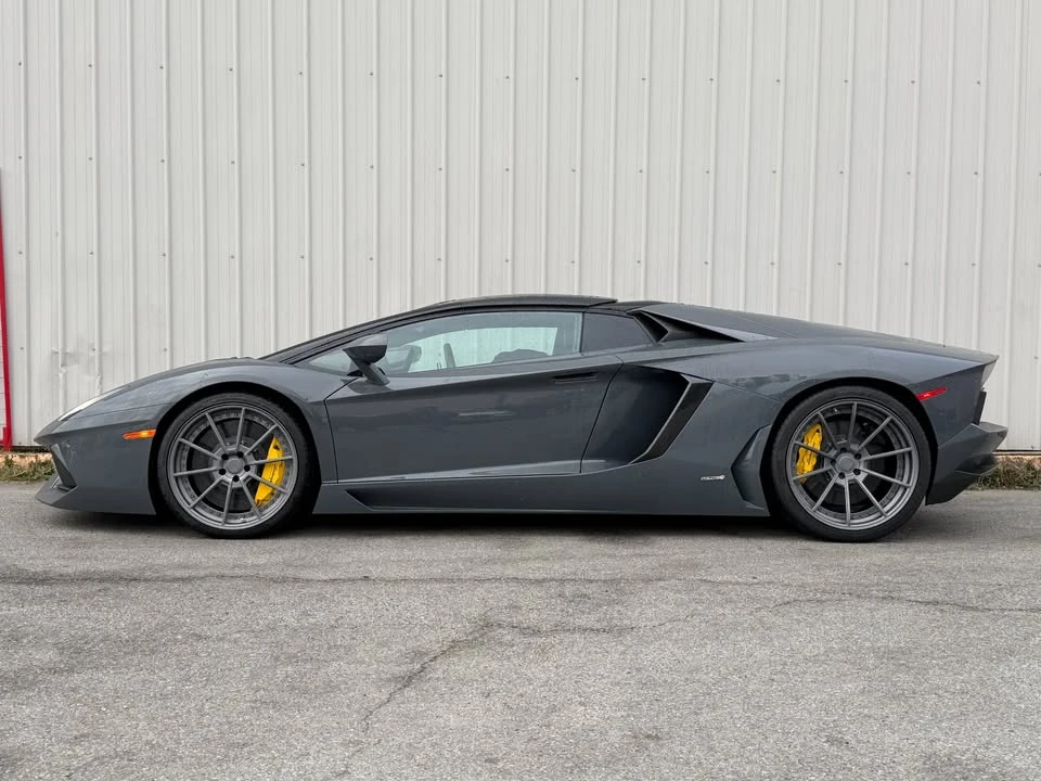 2014 Lamborghini Aventador LP700-4 - Image 7 of 13