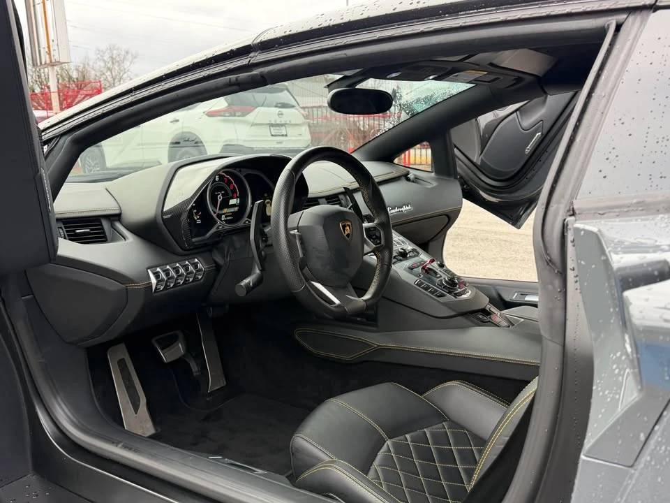 2014 Lamborghini Aventador LP700-4 - Image 11 of 13