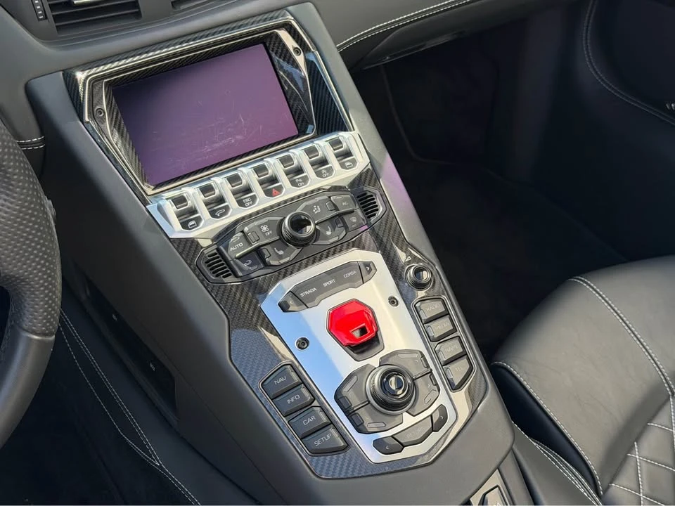 2014 Lamborghini Aventador LP700-4 - Image 12 of 18