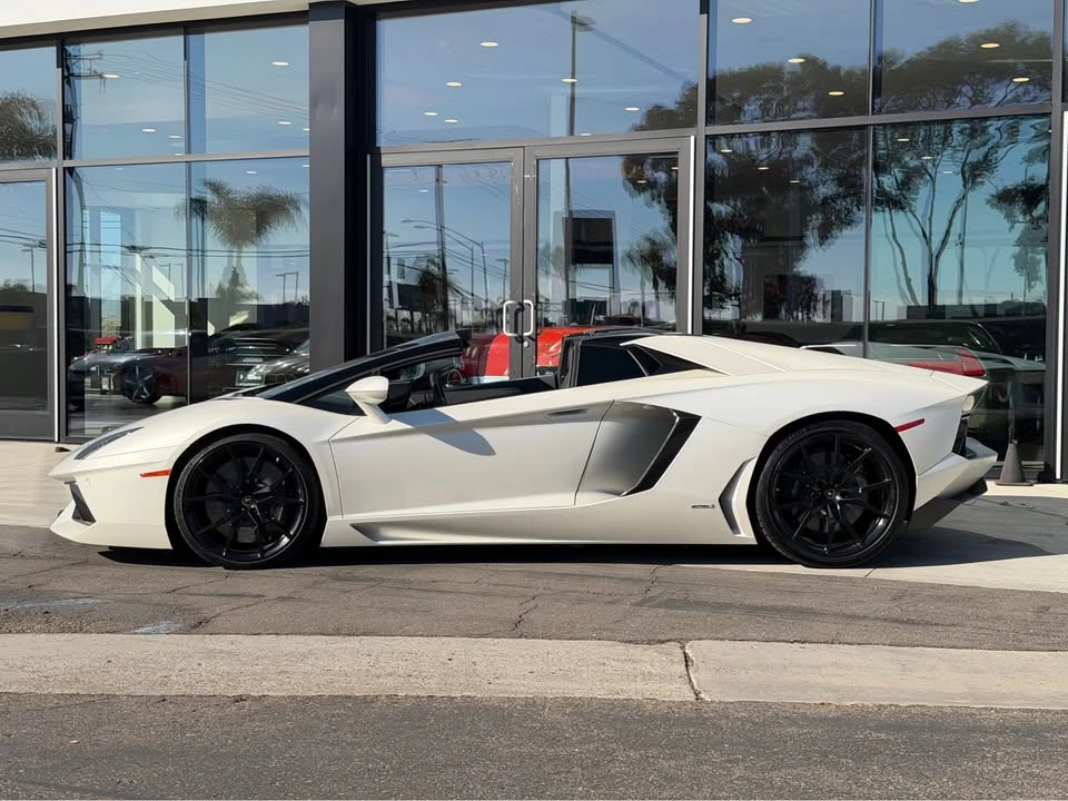 2014 Lamborghini Aventador LP700-4 - Image 5 of 18