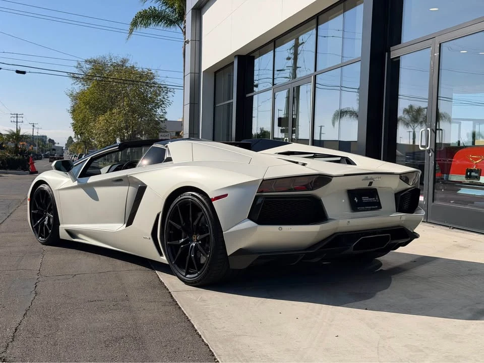 2014 Lamborghini Aventador LP700-4 - Image 4 of 18