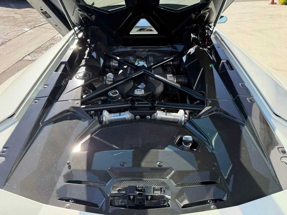 2014 Lamborghini Aventador LP700-4 - Image 15 of 18
