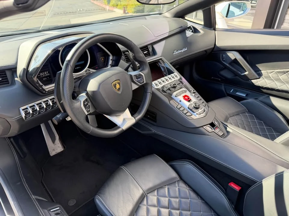 2014 Lamborghini Aventador LP700-4 - Image 10 of 18