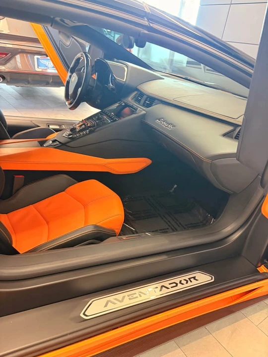 2014 Lamborghini Aventador LP700-4 - Image 7 of 8