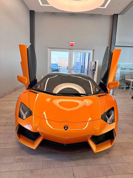 2014 Lamborghini Aventador LP700-4 - Image 2 of 8