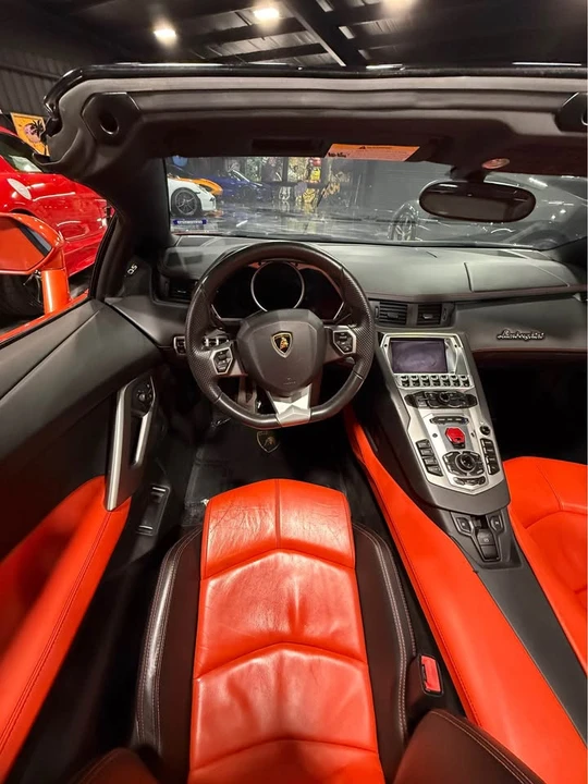 2014 Lamborghini Aventador LP700-4 - Image 5 of 6