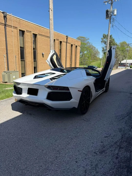2014 Lamborghini Aventador LP700-4 - Image 6 of 17