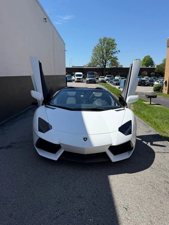 2014 Lamborghini Aventador LP700-4 - Image 8 of 17