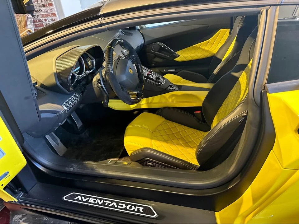 2014 Lamborghini Aventador LP700-4 - Image 2 of 6
