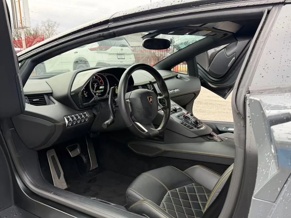 2014 Lamborghini Aventador LP700-4 - Image 11 of 19