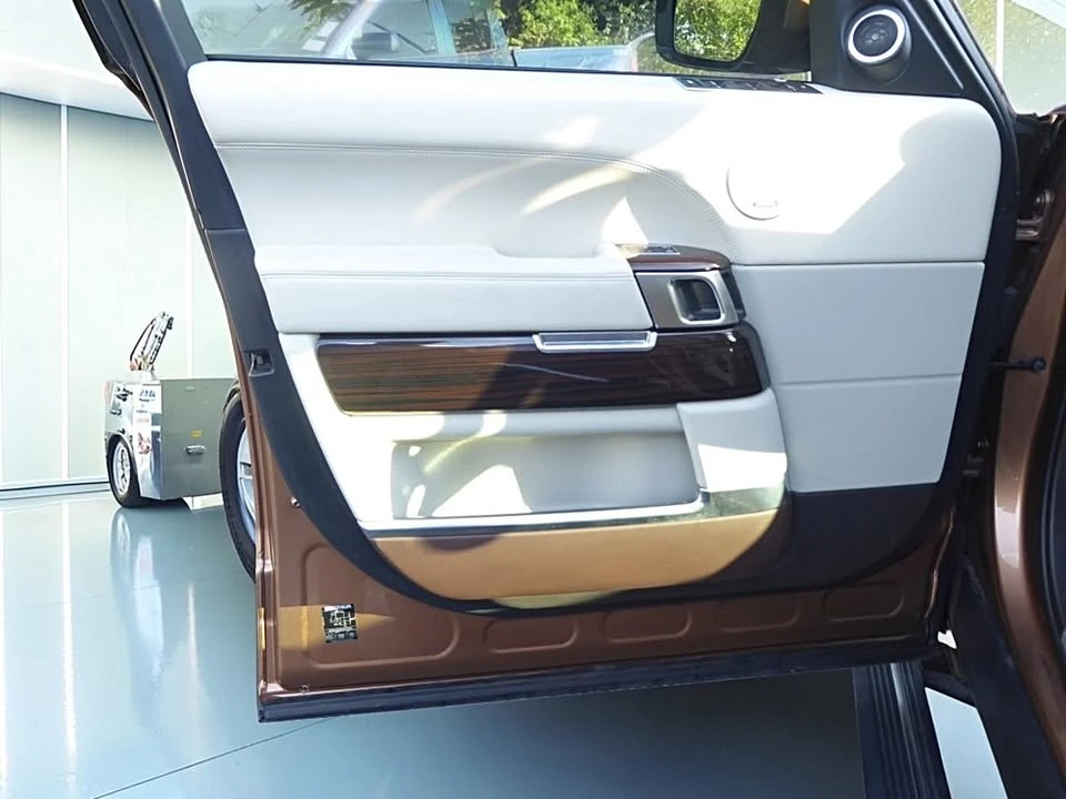 2014 Land Rover Range Rover L405 - Image 7 of 9